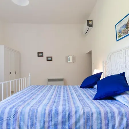 Beatrice Apartment