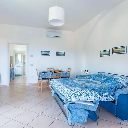 Beatrice Apartment *