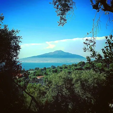 Beatrice Apartment *